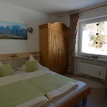 Ferienwohnung Karwendelspitzblick *