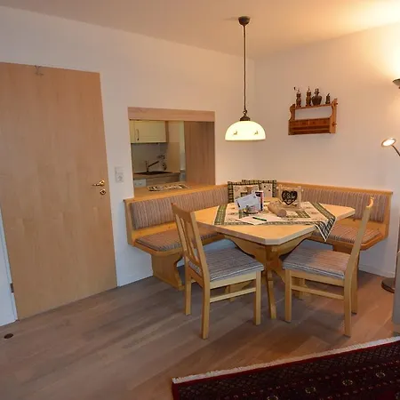 Апартаменты Ferienwohnung Karwendelspitzblick Миттенвальд