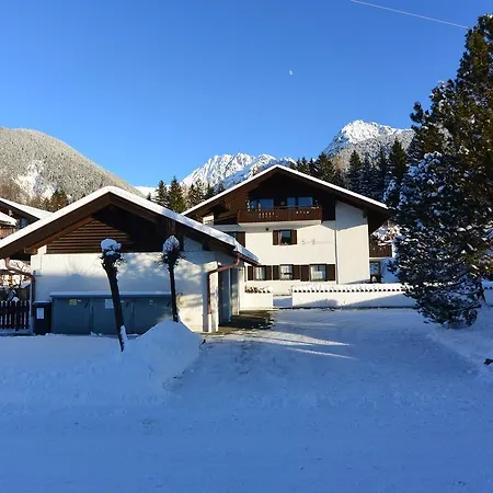 Ferienwohnung Karwendelspitzblick